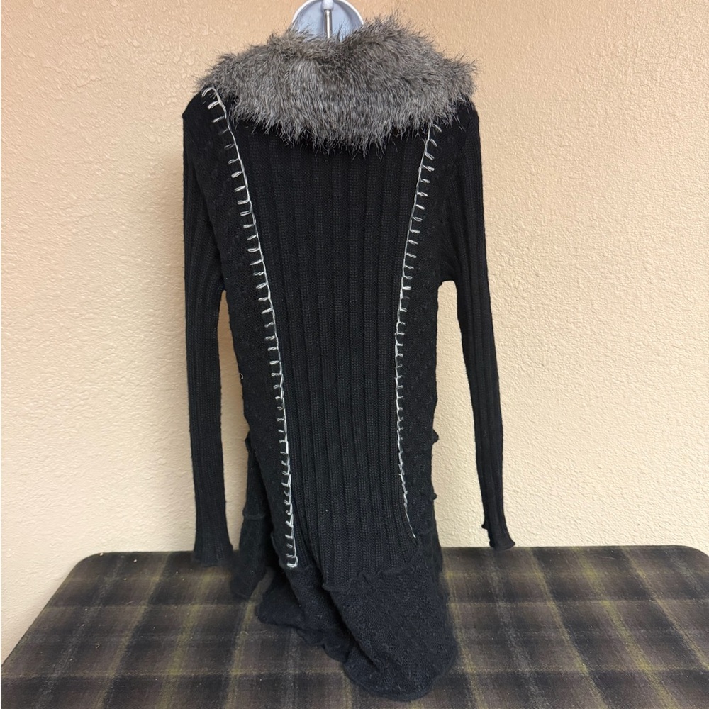 4/$15 Roz & Ali Black Cardigan with Faux Fur Collar - Picture 5 of 7
